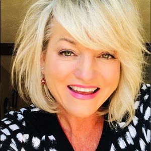 Meet your Posher, Tina